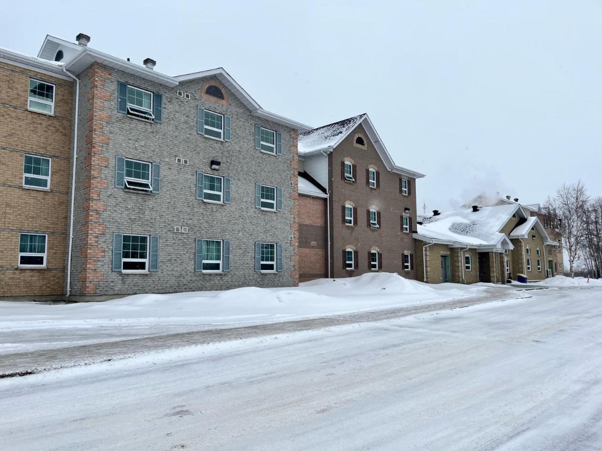 Residence & Conference Centre - Timmins Exterior photo